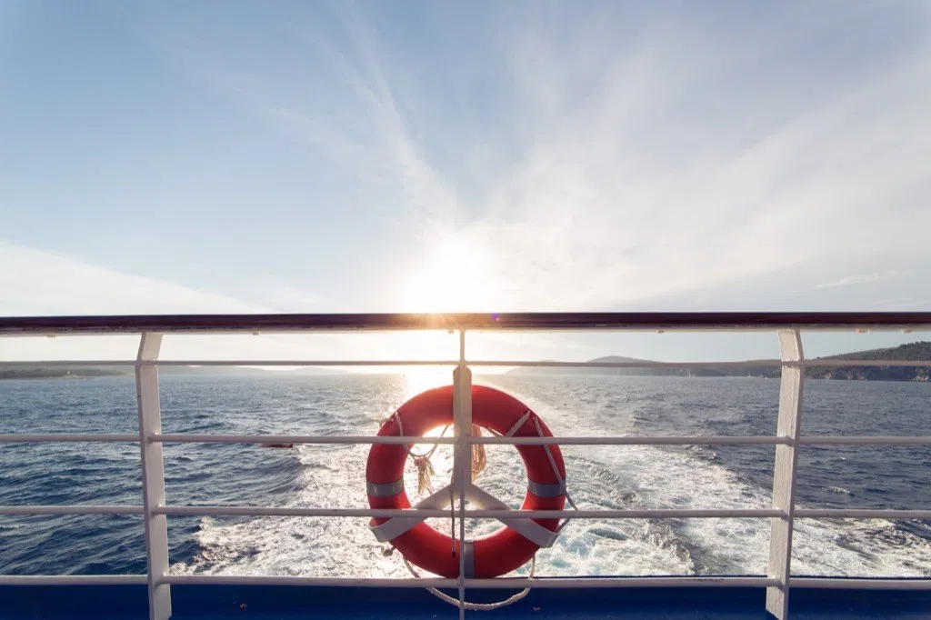 Cruise ship lifeboat